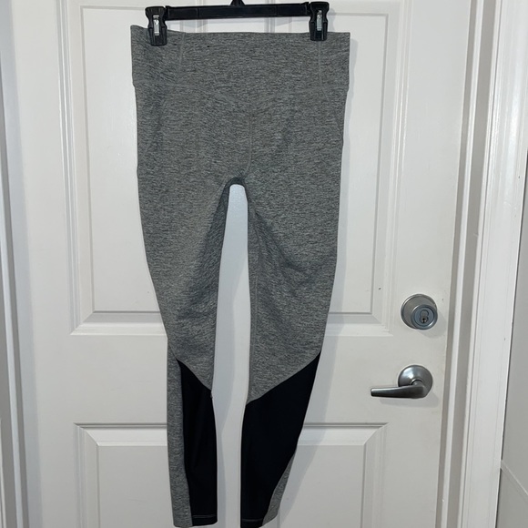 Nike Full Length Gray Athletic Leggings Medium - Picture 6 of 8
